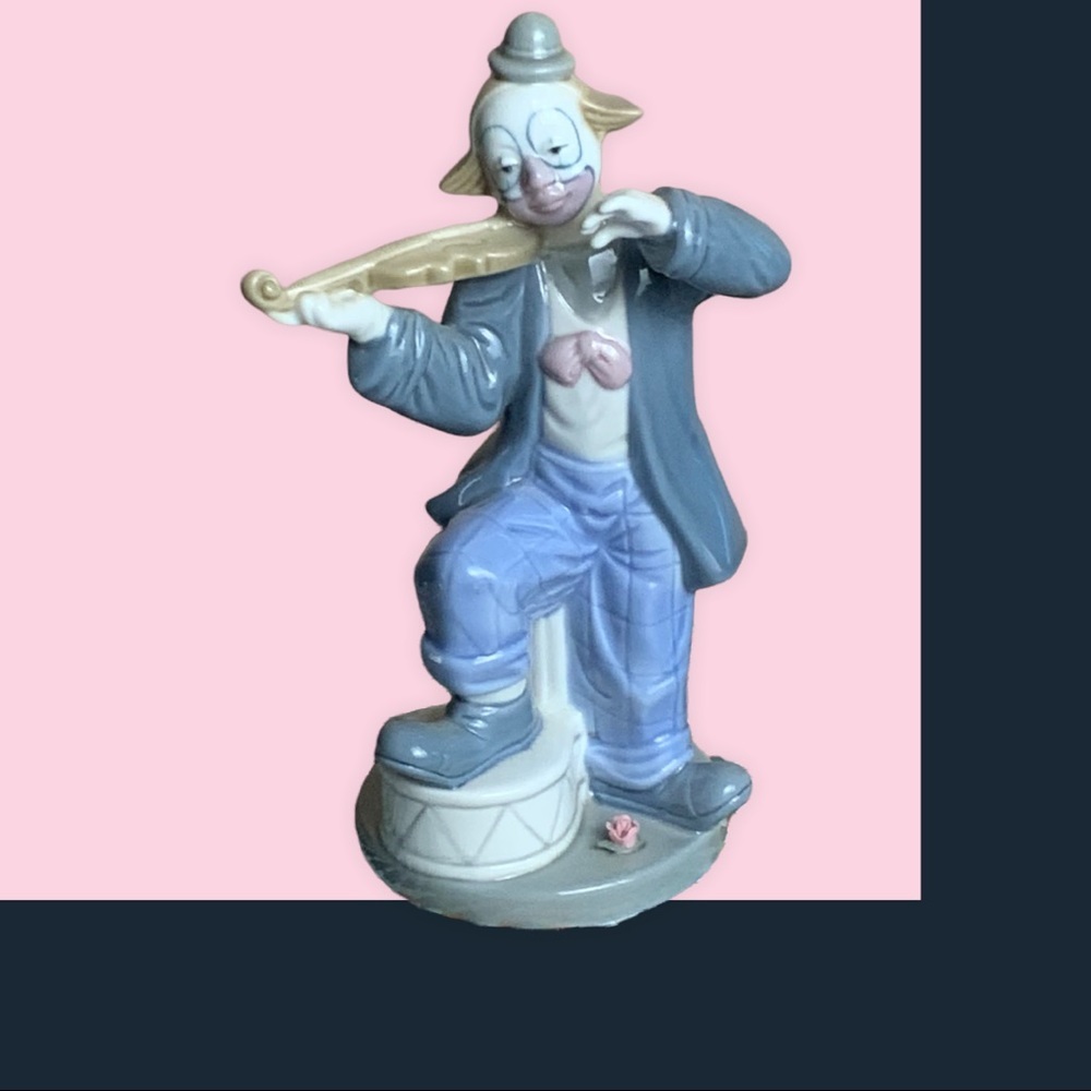Paul Sebastian PS Porcelana De Cuernavaca Mexico Clown w Violin Figurine
